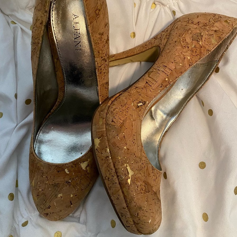 Cork Pumps